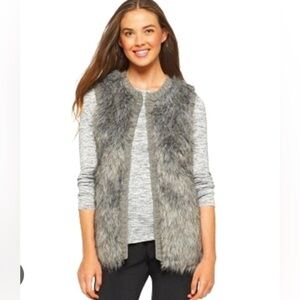Xhilaration / Gray Faux Fur Front/Knit Back /Open front Vest /Women’s /M/M